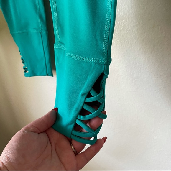 Prana | Deco Crop Leggings - Picture 3 of 9